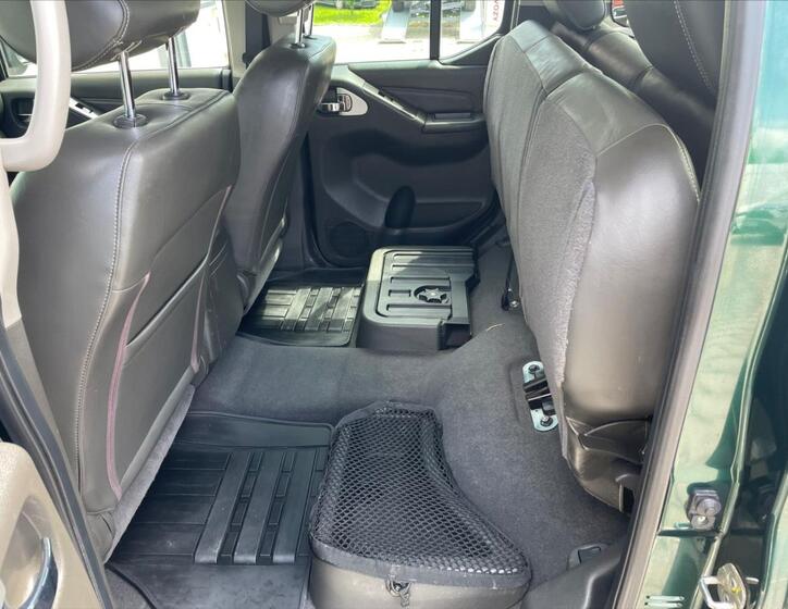 Nissan Navara 11