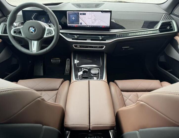 BMW X5 8