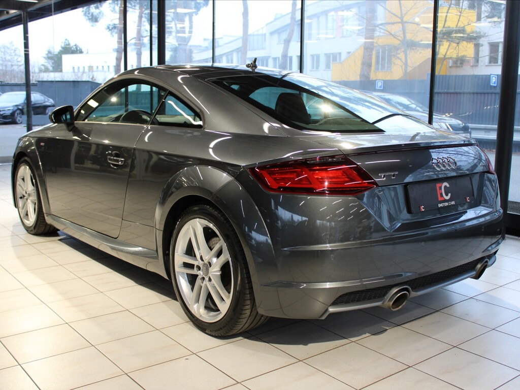 Audi TT 4