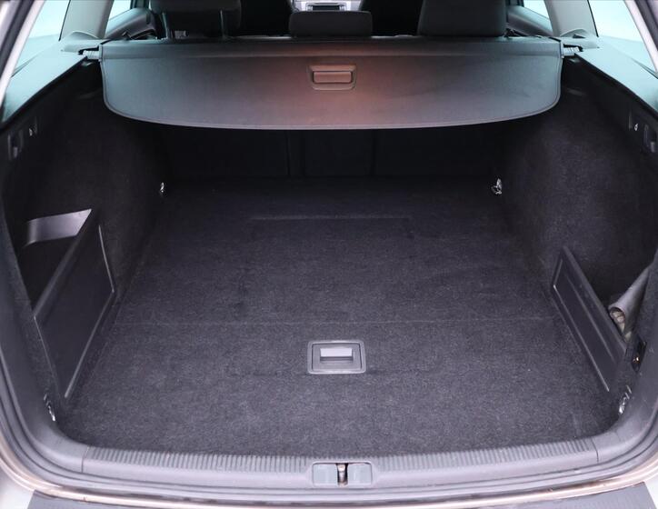 Volkswagen Passat 10