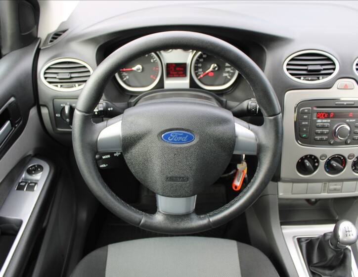 Ford Focus 10