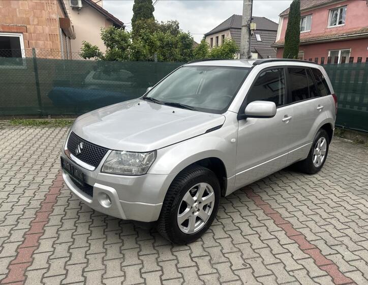 Suzuki Grand Vitara 9