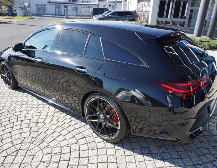 Mercedes-Benz CLA 4