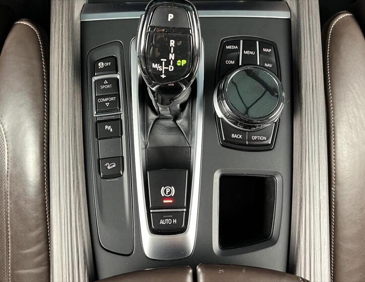 BMW X5 25