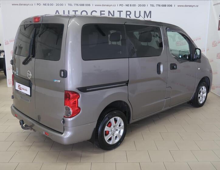 Nissan NV200 4
