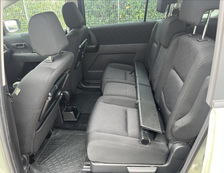 Mazda 5 13