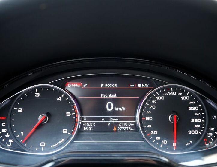 Audi A8 35