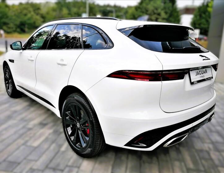 Jaguar F-Pace 5