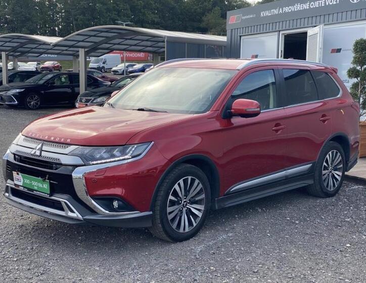 Mitsubishi Outlander 3