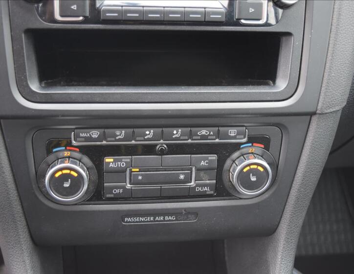 Volkswagen Golf 35