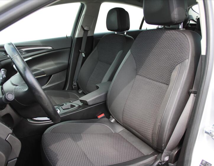 Opel Insignia 10