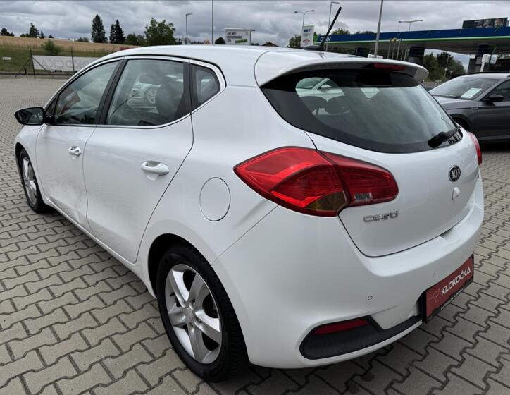 KIA Ceed 4
