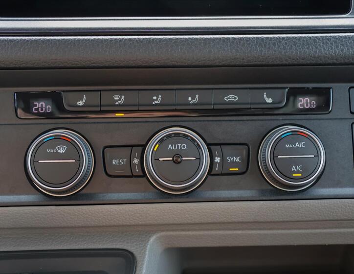 Volkswagen Grand California 23