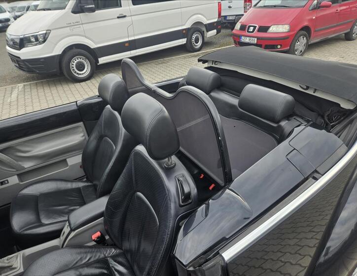 Volkswagen New Beetle 15