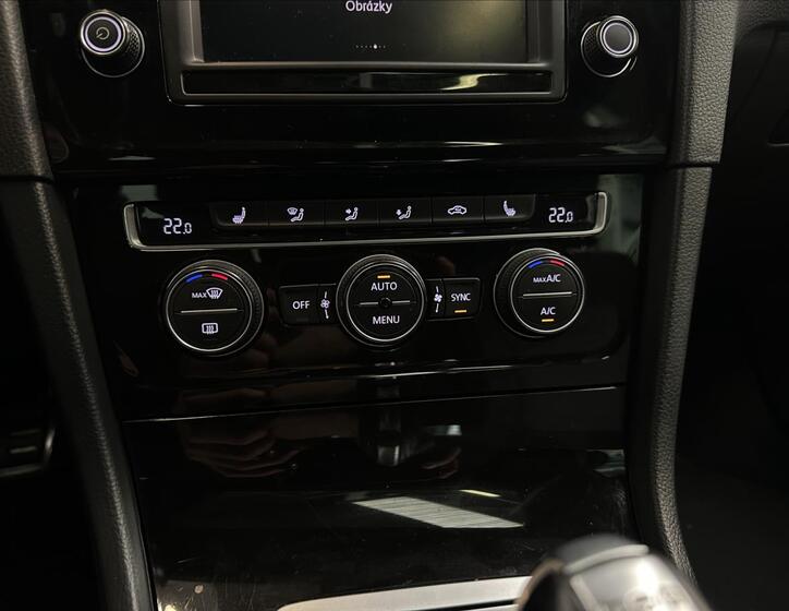 Volkswagen Golf 12