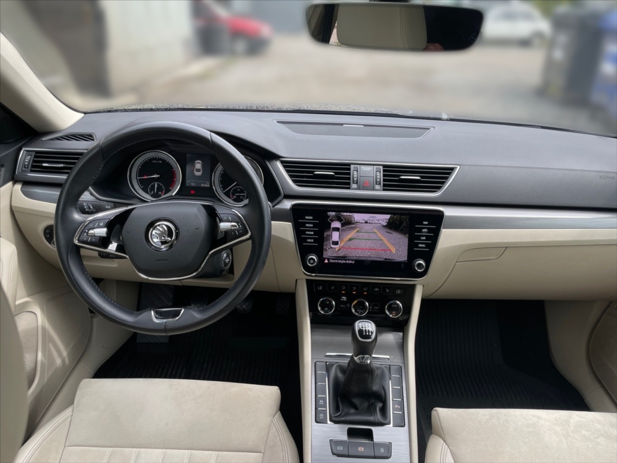 Škoda Superb