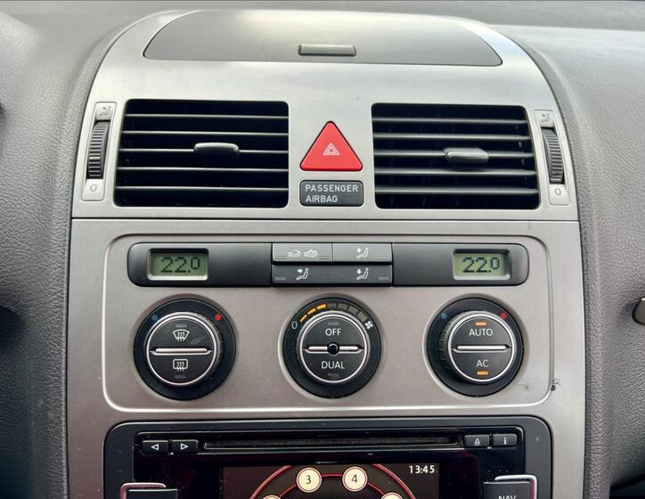 Volkswagen Touran 26