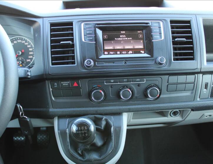 Volkswagen Transporter 18