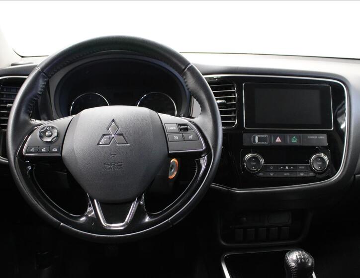 Mitsubishi Outlander 27