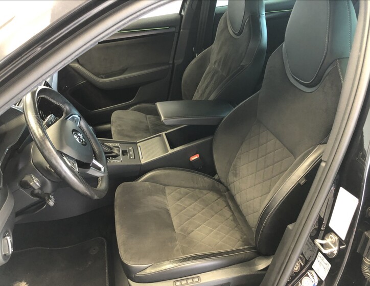 Škoda Superb 10