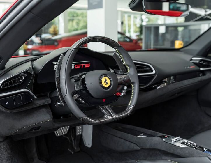Ferrari 296 GTS 5