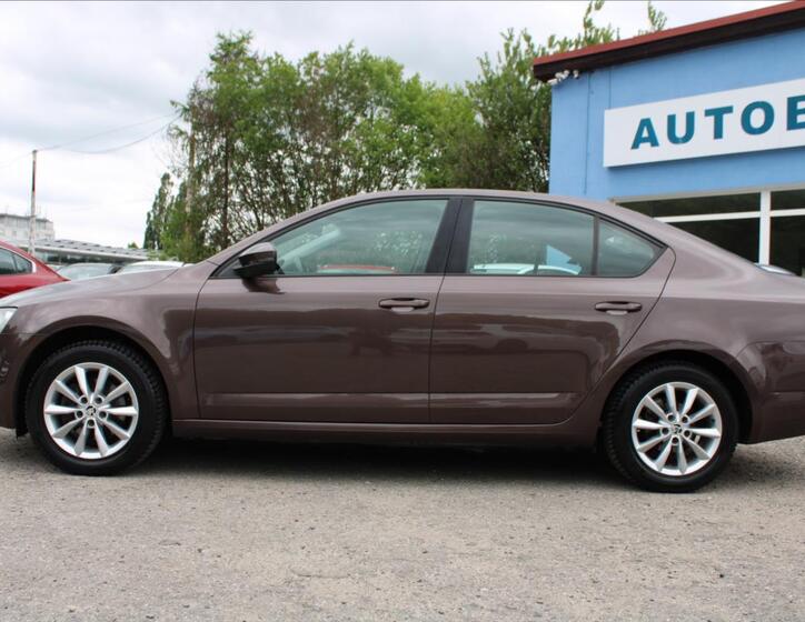 Škoda Octavia 8