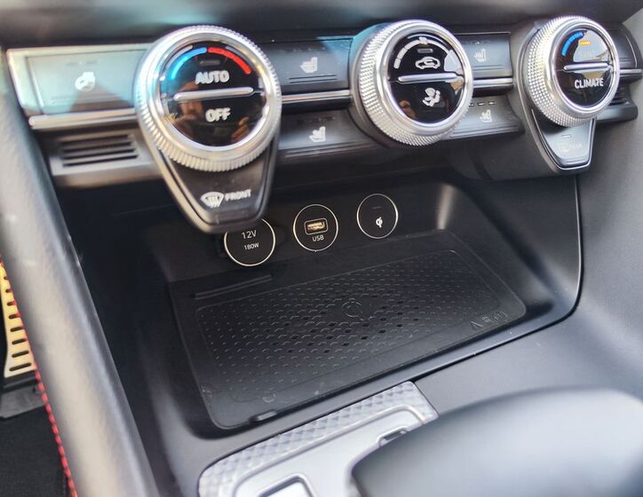 Hyundai Genesis 28