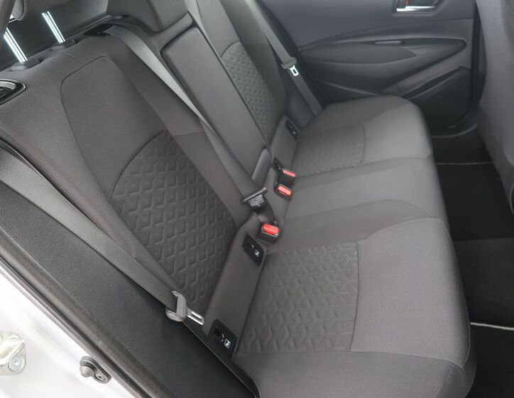 Toyota Corolla 13