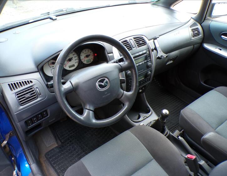 Mazda Premacy 11
