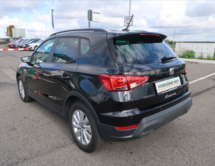 Seat Arona 6