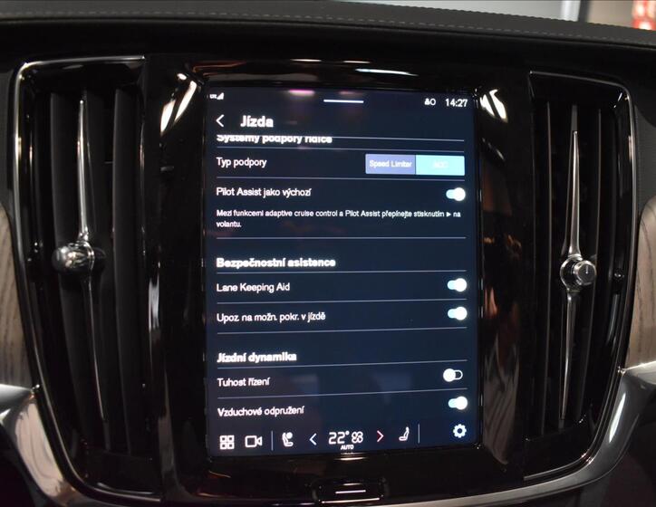 Volvo V90 23