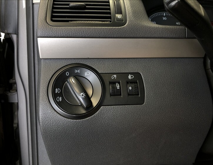 Volkswagen Touran 20