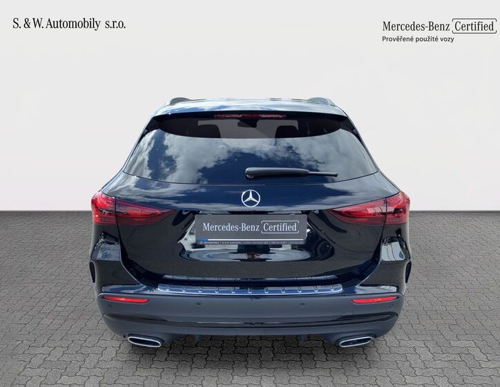 Mercedes-Benz GLA 9