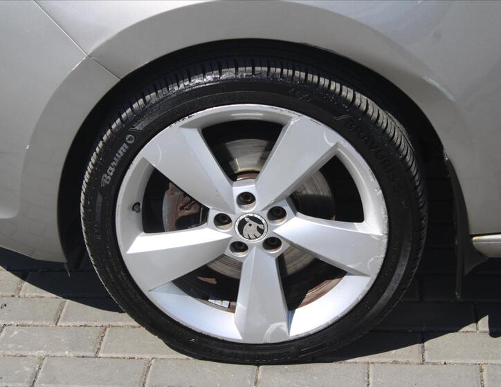 Škoda Rapid 9