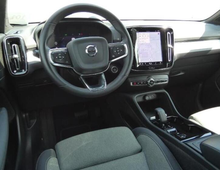 Volvo XC40 5