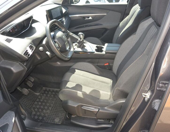 Peugeot 3008 8