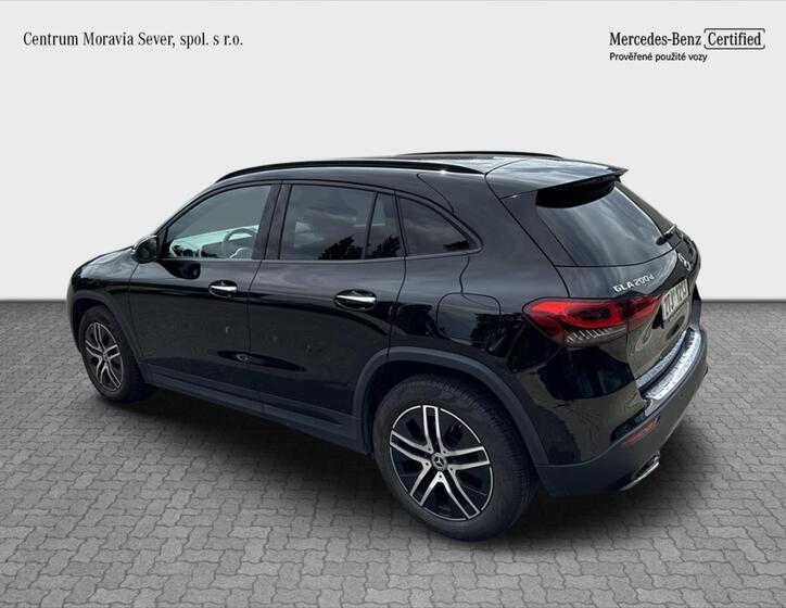 Mercedes-Benz GLA 3