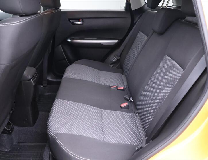 Suzuki Vitara 16