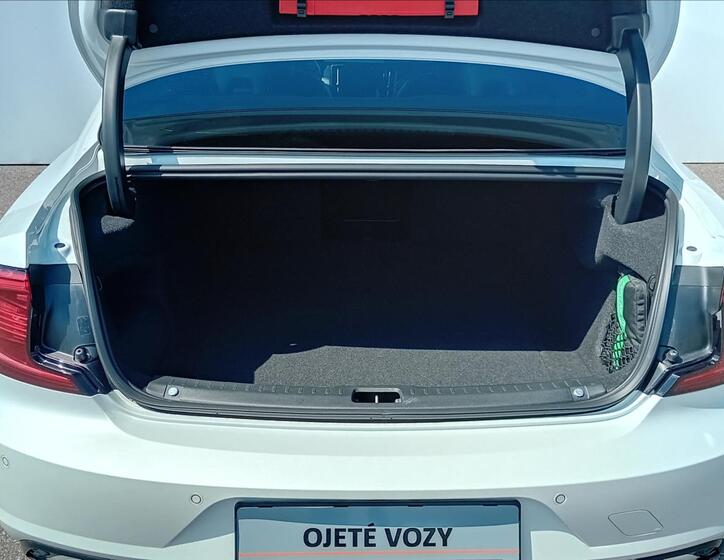 Volvo S90 12