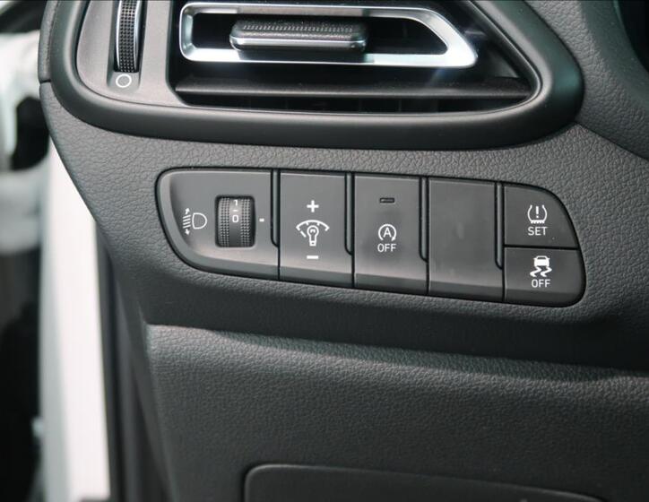 Hyundai i30 22