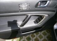 Subaru Legacy 11