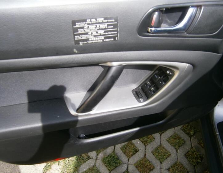 Subaru Legacy 11