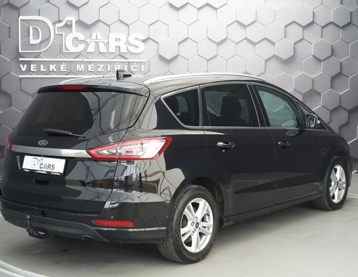 Ford S-MAX 5