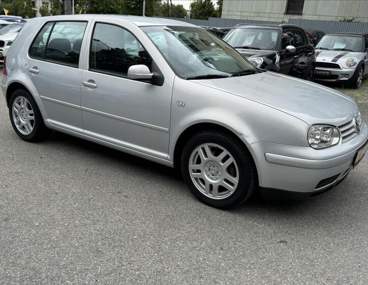 Volkswagen Golf 15