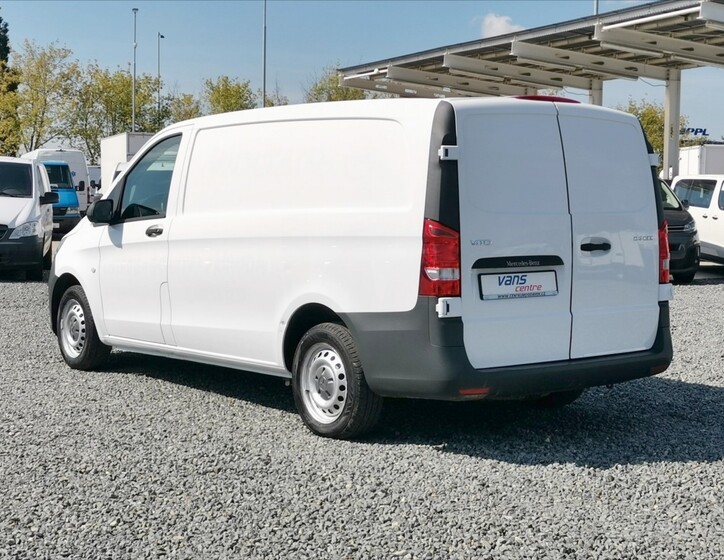 Mercedes-Benz Vito 4