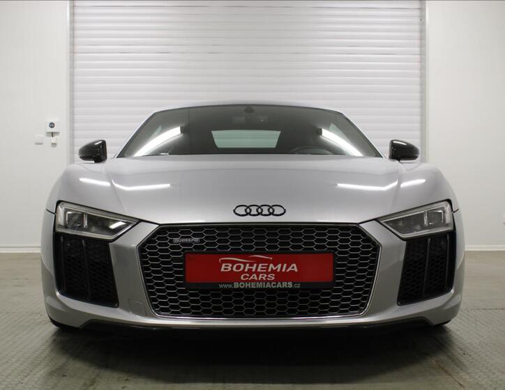 Audi R8 2