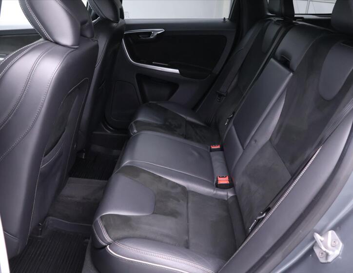 Volvo XC60 15