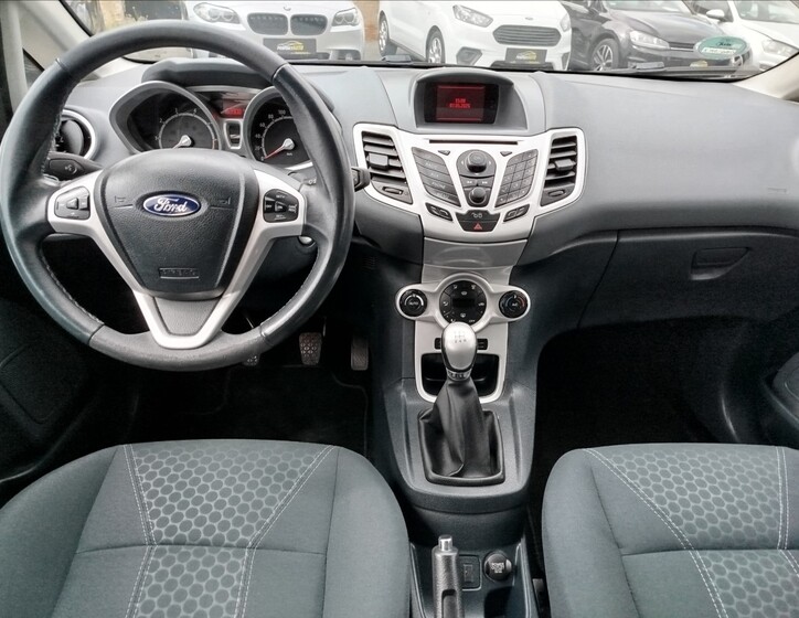 Ford Fiesta 12