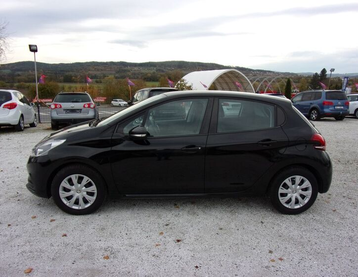 Peugeot 208 6