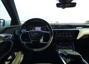 Audi e-tron 14